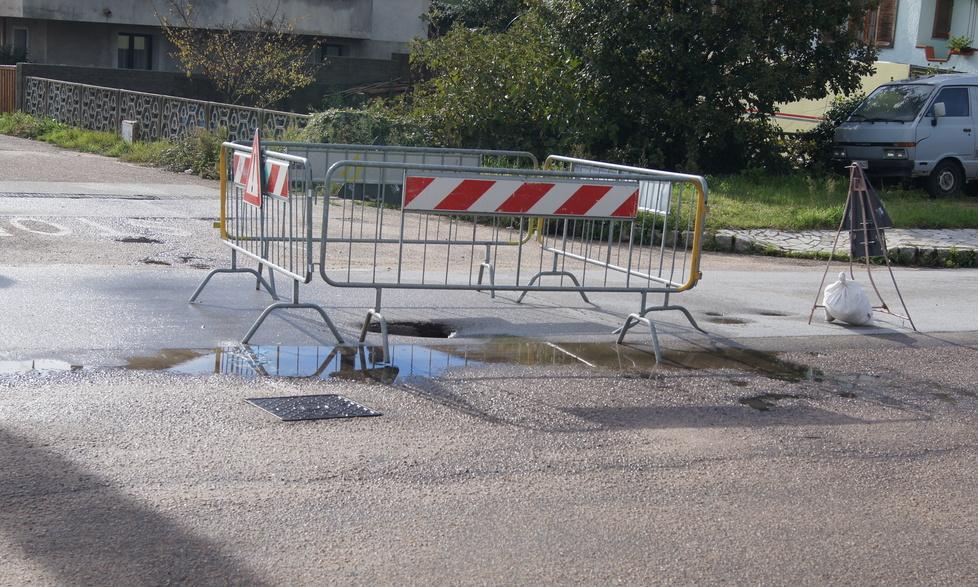 Aprono i cantieri nel centro storico, si rifanno le strade 