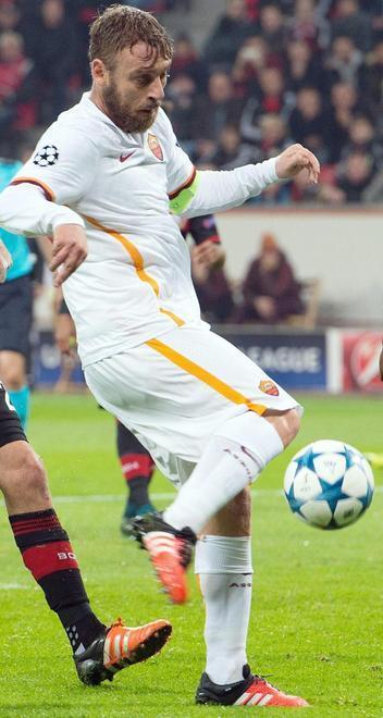 Roma, serata matta Il Bayer va all’inferno poi rimonta ed è 4-4 