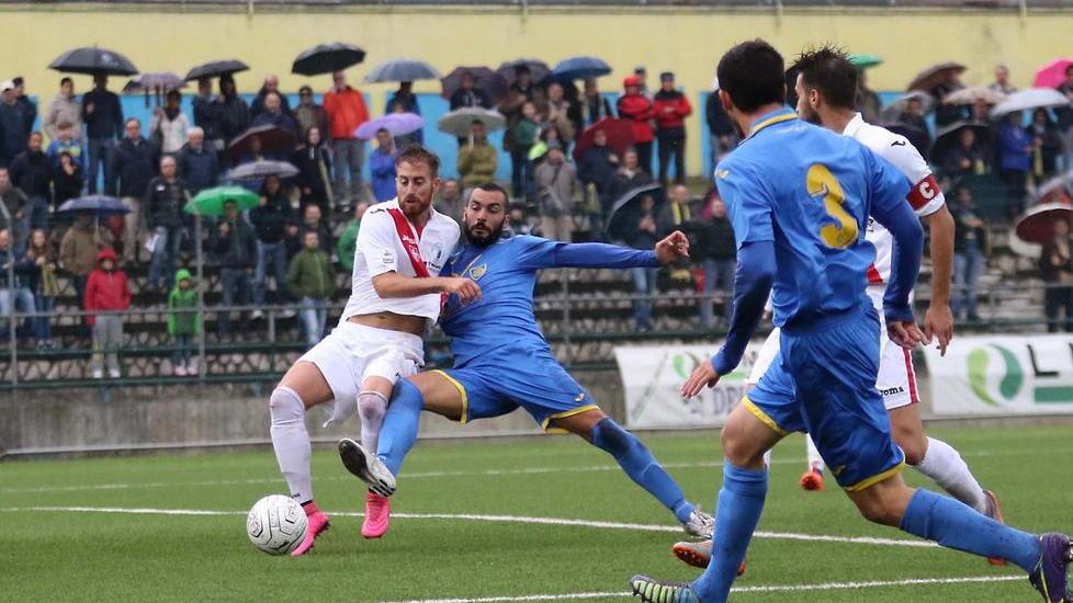 Allo stadio con l’ombrello: Daspo al tifoso