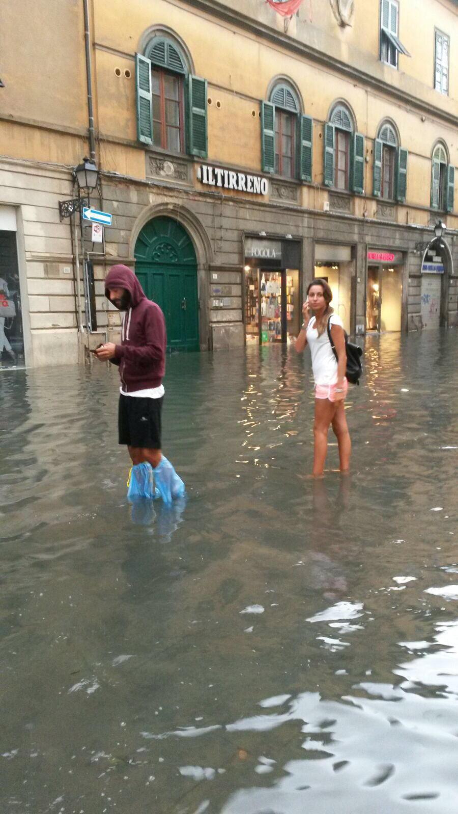 Allagamenti in corso Italia la mattina del 24 agosto