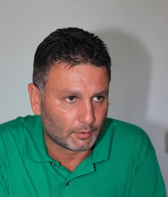 Via alla raccolta firme, ne servono 3.740