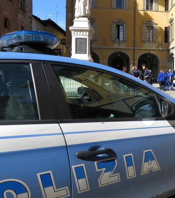 Viola l’obbligo di dimora e la polizia lo fa arrestare