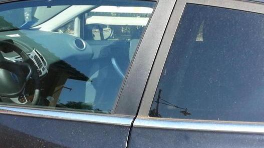 Nuovo raid dei vandali a Empoli, colpite almeno 10 auto
