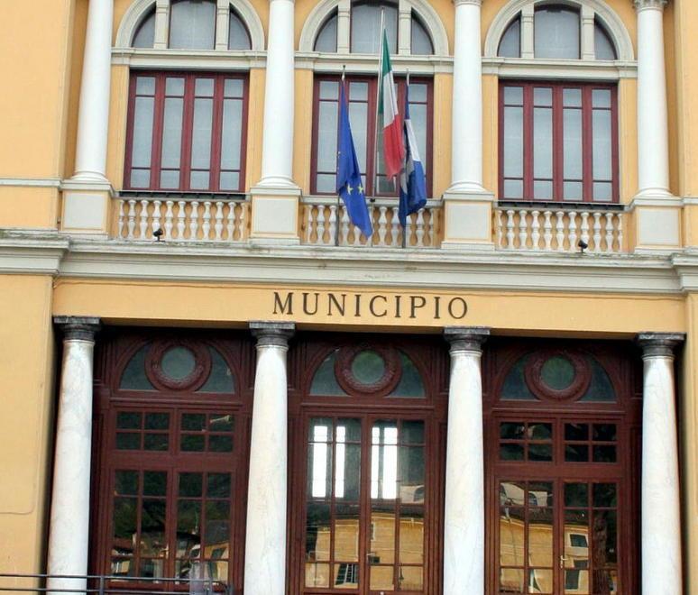 Sì al nuovo orario degli uffici comunali
