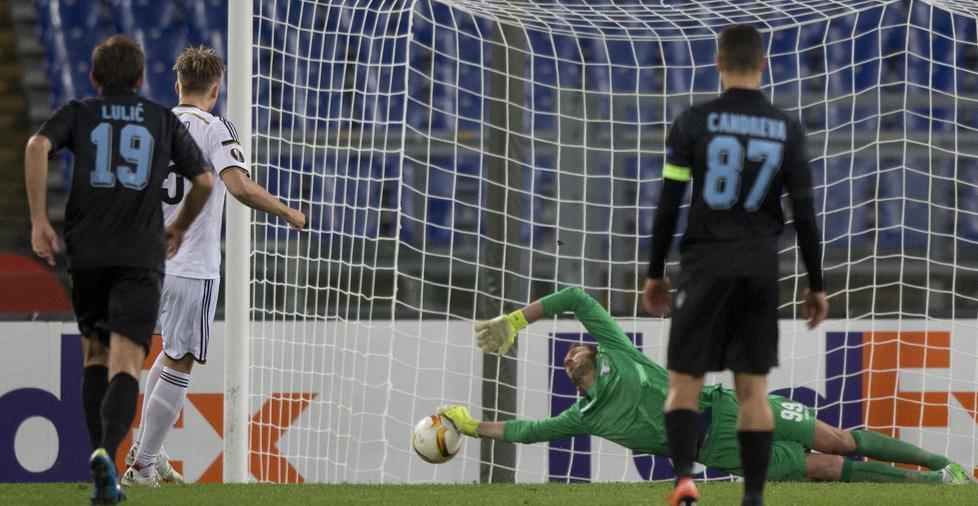 Napoli e Lazio volano Viola ko e ultima nel girone