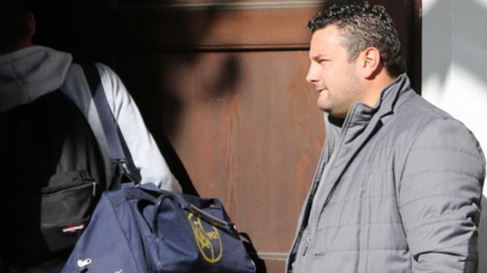taibi lasciato fuori: telefona