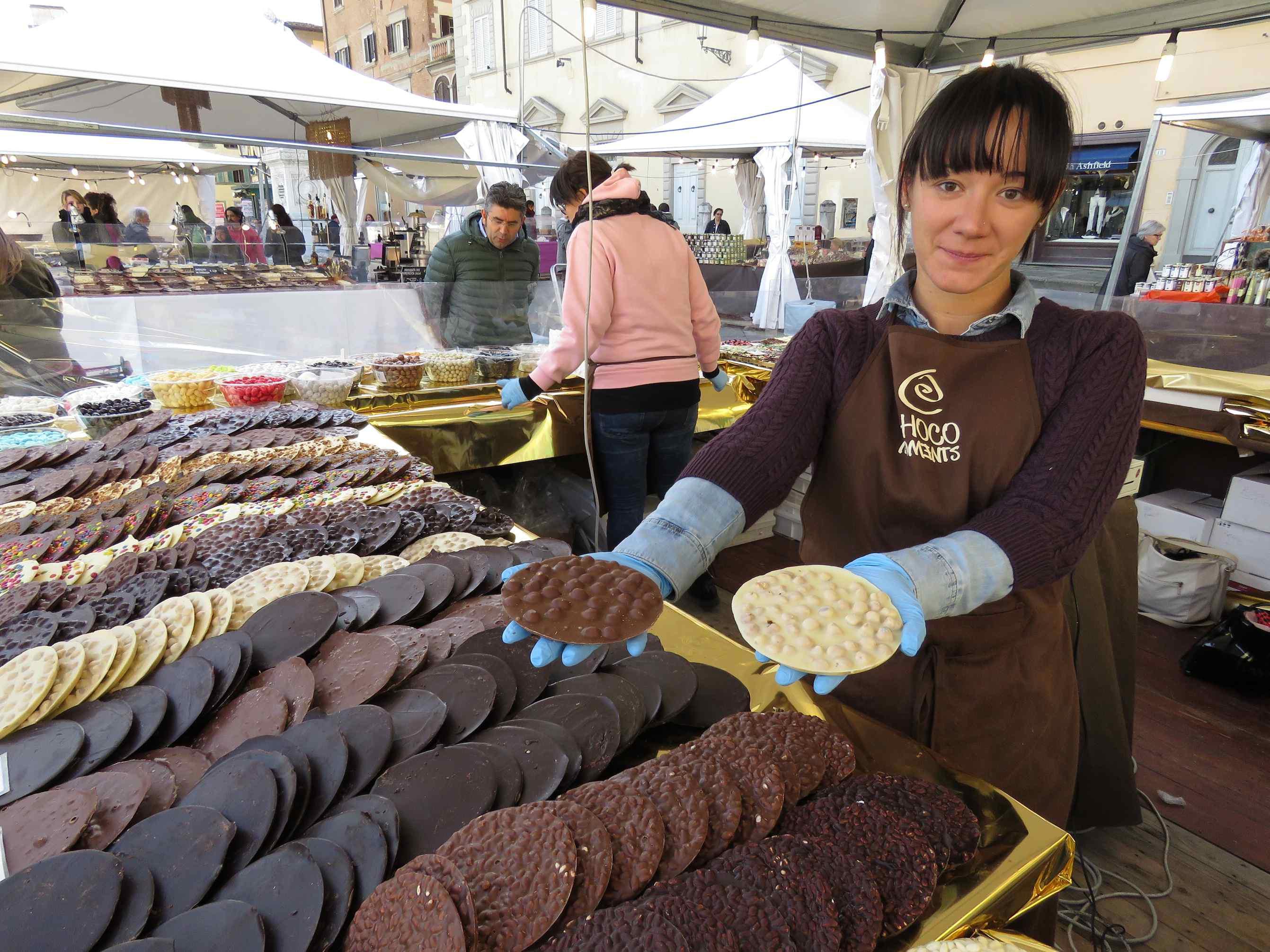 Uno stad di "Un Prato di cioccolato" in piazza Duomo (foto Batavia)