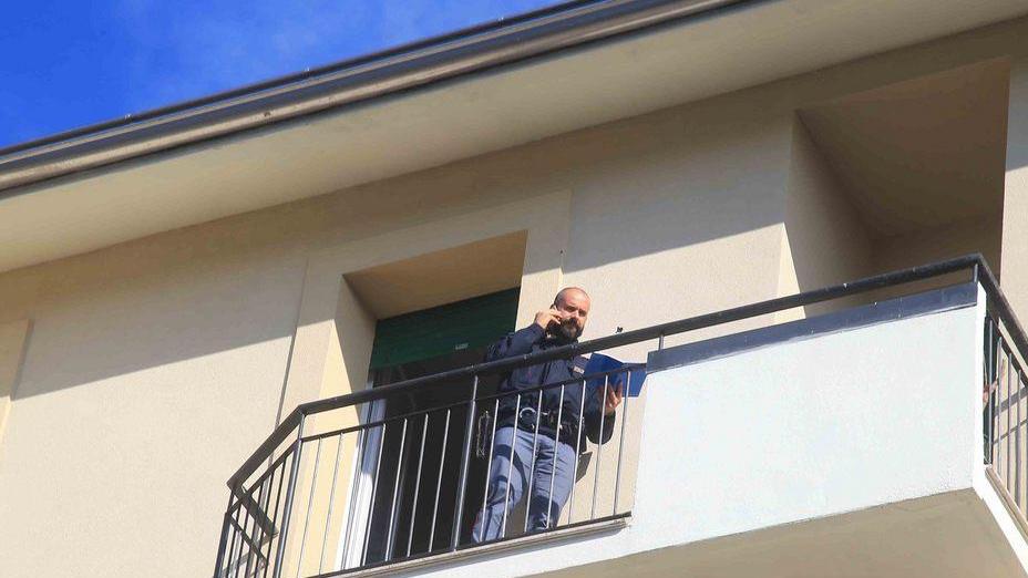 Reggiano di 44 anni trovato morto in casa: disposta l’autopsia