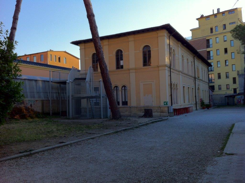 L’esterno della scuola