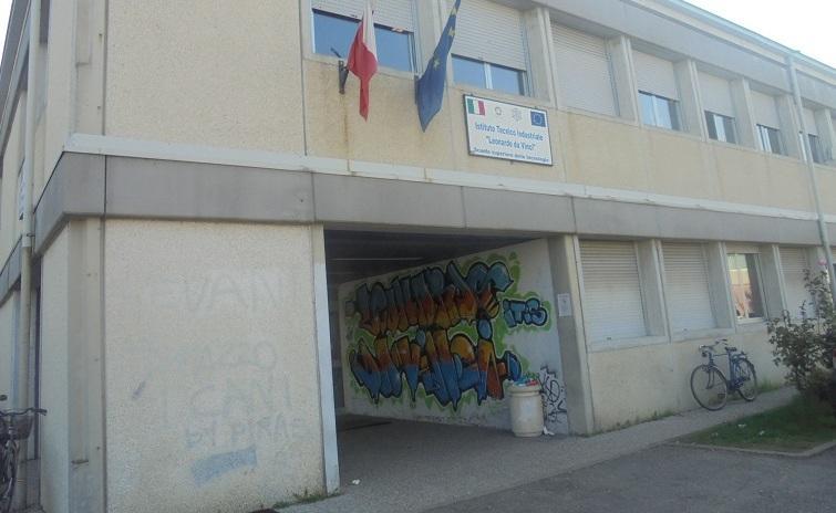 Carpi, ragazzo soccorso a scuola. I genitori: "Diteci la verità"
