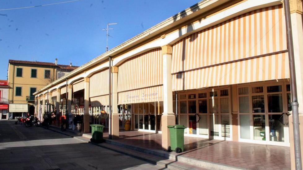 Indagata per non aver fatto pagare i commercianti