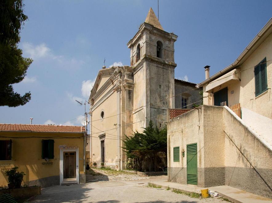 Salvati i dipinti della chiesa di San Giacomo 