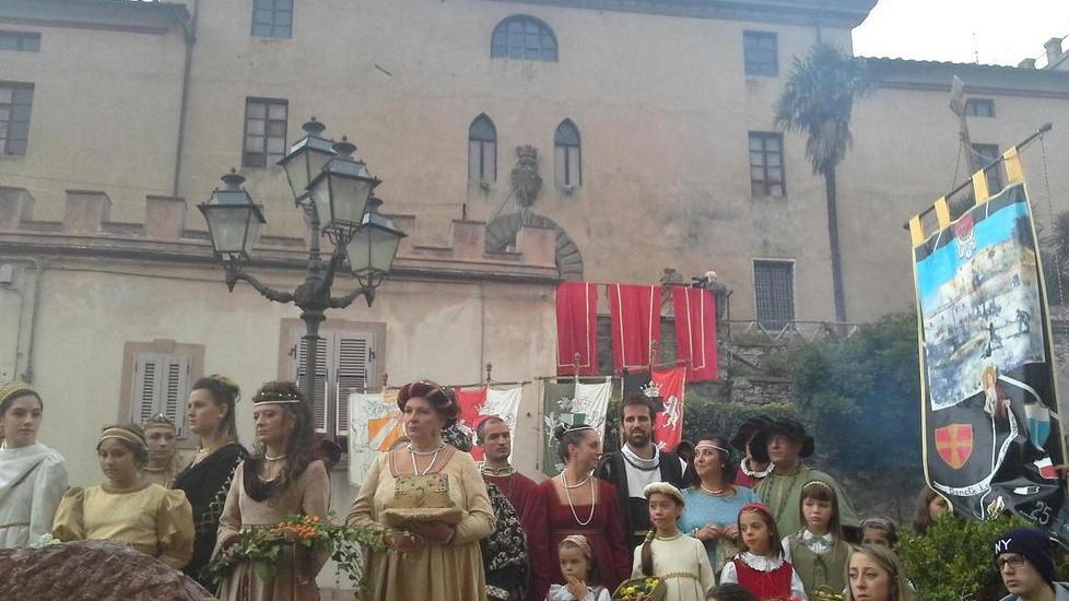 Sagra della polenta e palio dei ciuchi domani a Sassetta