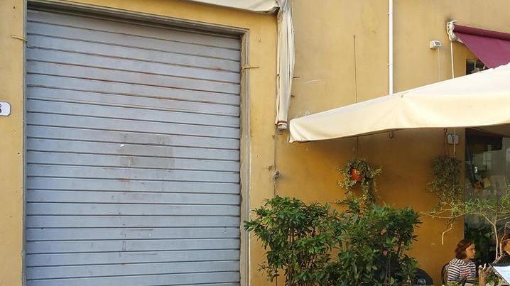Arriva anche un bar in piazza San Giusto da poco c’è il minimarket Express