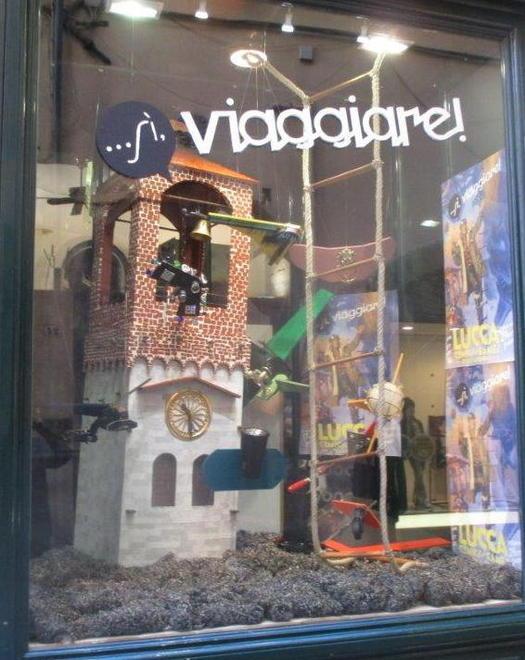 Verso il festival fra scuole chiuse e vetrine allegre 