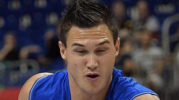 nba: canta il gallo