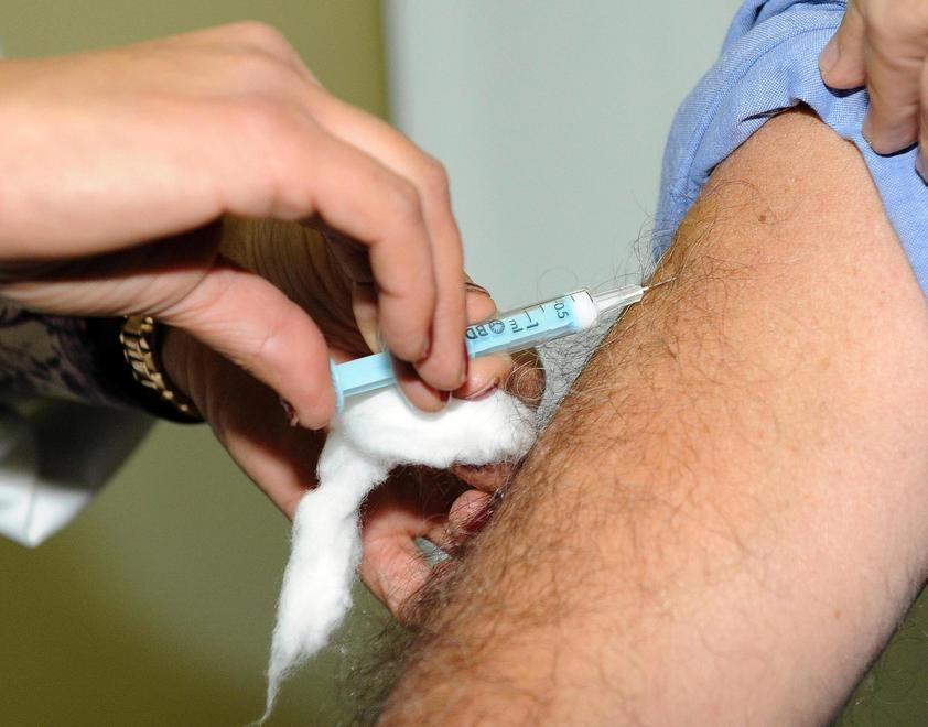 Vaccino per l’influenza, al via le prenotazioni 