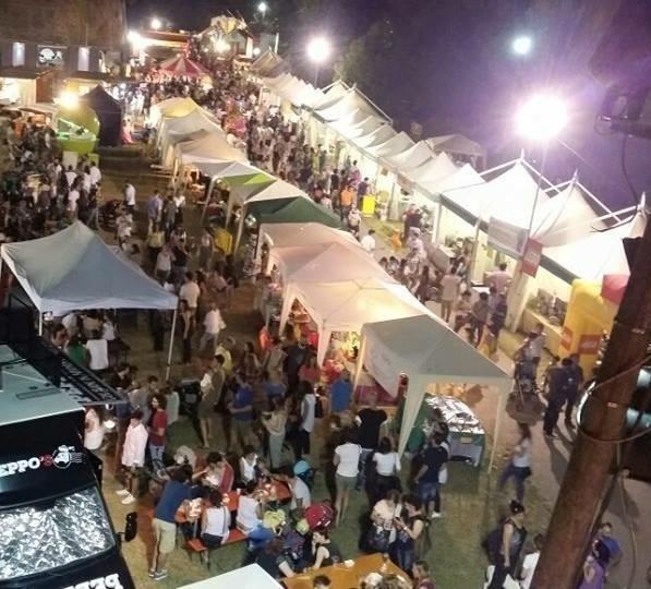 La frase beffa degli organizzatori «Se c’è coda agli stand, la gente si sposta»