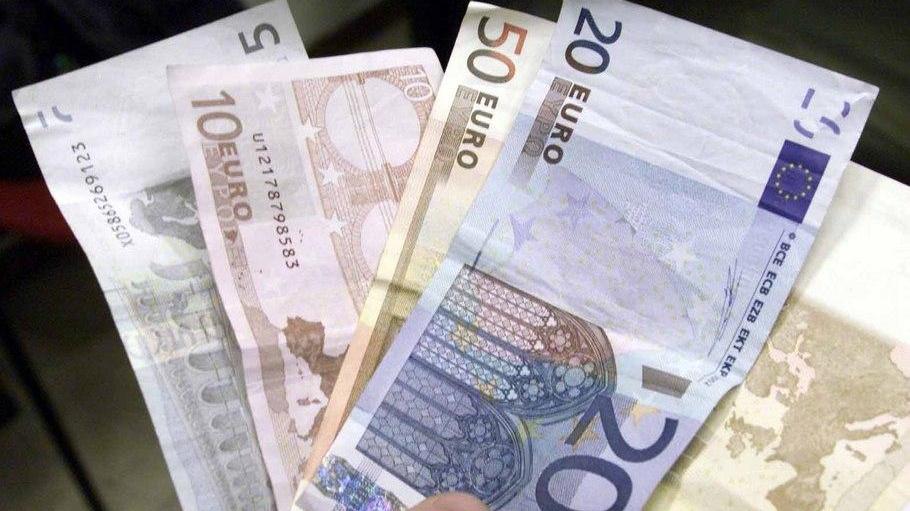Soldi per la benzina, ma è una truffa