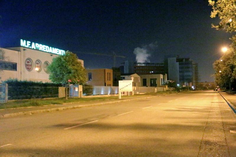 Via degli Acquaioli dove la donna è stata rincorsa dai cani