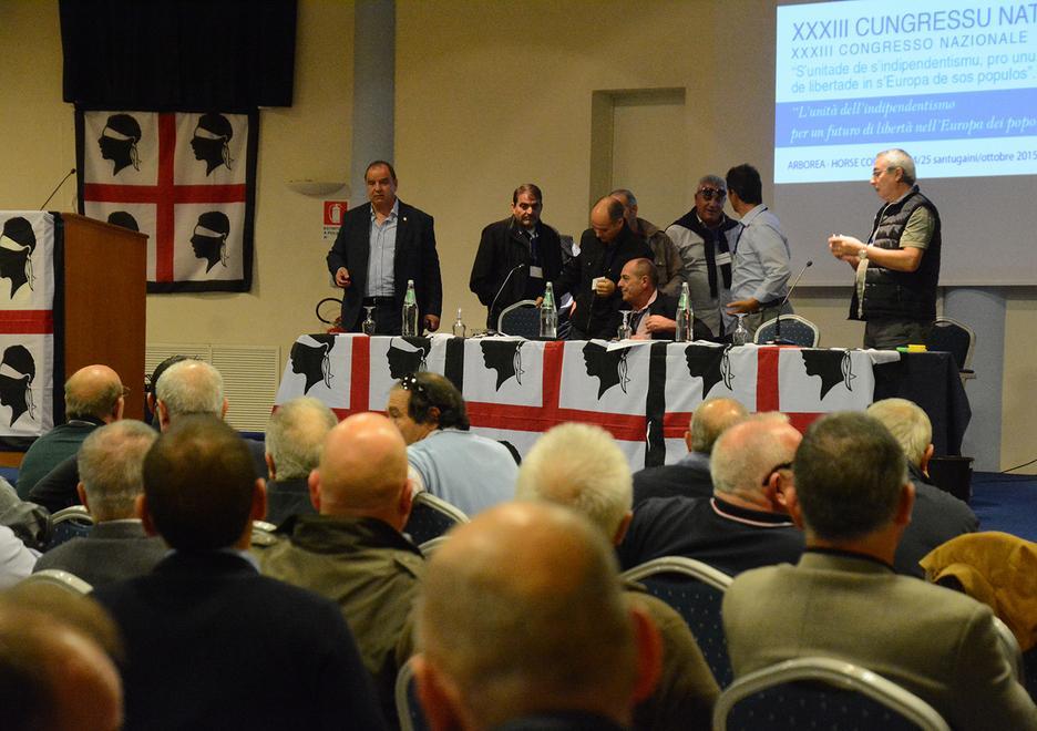 Psd’Az, il dopo Sanna inizia tra gli insulti 