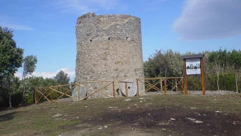 Centomila euro per ristrutturare i mulini a vento