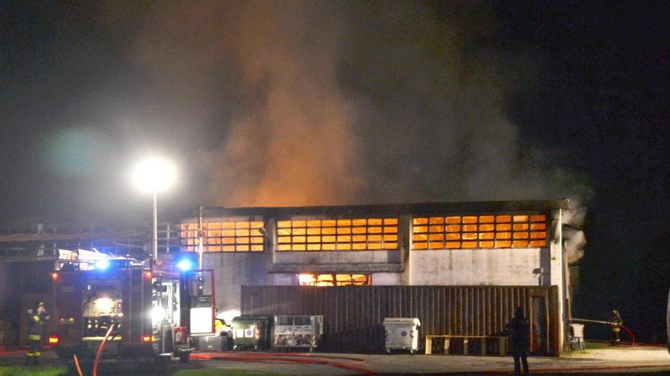 Ingenti danni all’Aurelia Traslochi e alla Erreci Filati