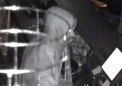 Furto al Carolina Cafè preso il ladro: ha 22 anni