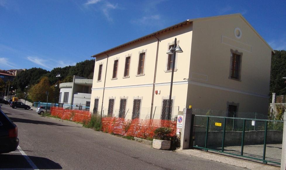Via ai lavori nella vecchia stazione 