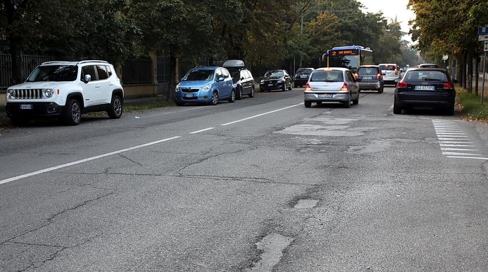 Strade rovinate: 350mila euro a Hera per aggiustarle