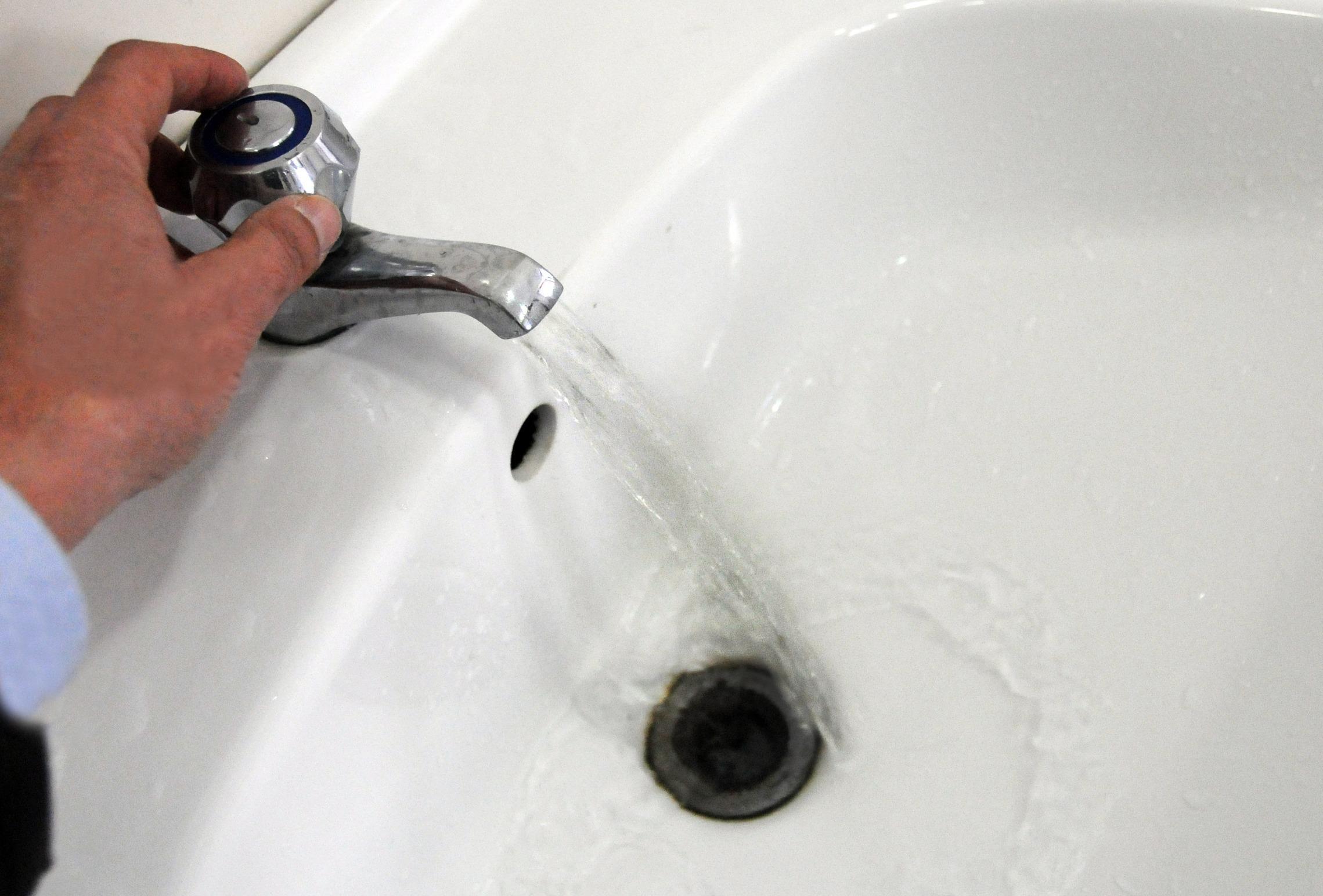 Dai rubinetti di Olbia esce acqua con una eccessiva presenza di manganese