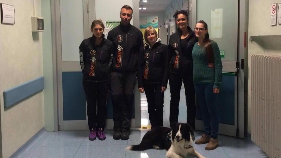 Valentino porta sorrisi tra i bimbi di pediatria