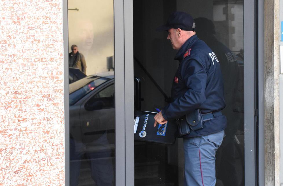 Slot manomesse con un apparecchio 