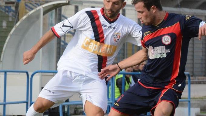 Il bomber sassarese al settimo cielo