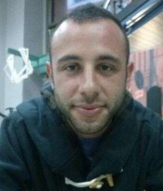 Si schianta con la Vespa, muore a 29 anni 