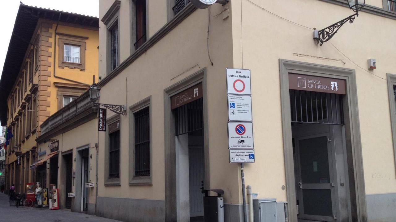 La Cassa di Risparmio di Firenze di piazza San Francesco