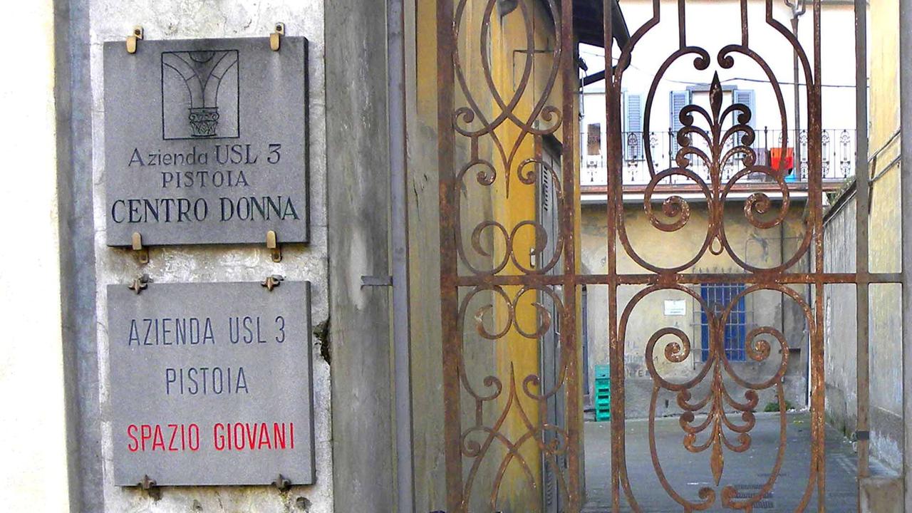 Il Centro Donna, in piazza San Bartolomeo (foto Gori)