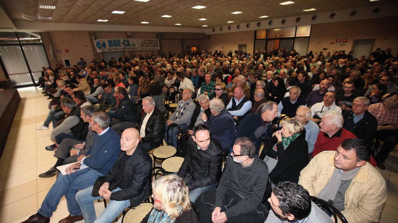 Coopsette, Pd e sindaci scaricano i vertici