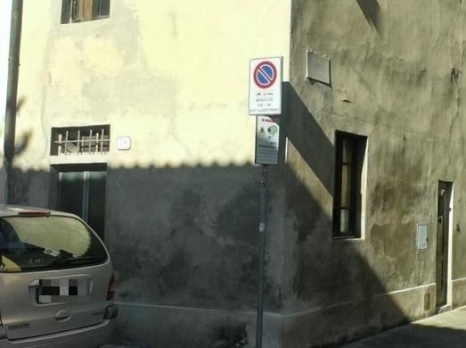 Divieto di sosta sbagliato l’assessore chiede scusa