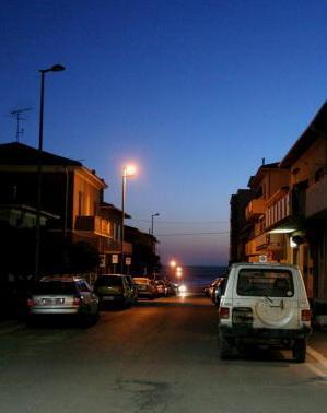 Lampioni ko, decine di strade al buio 