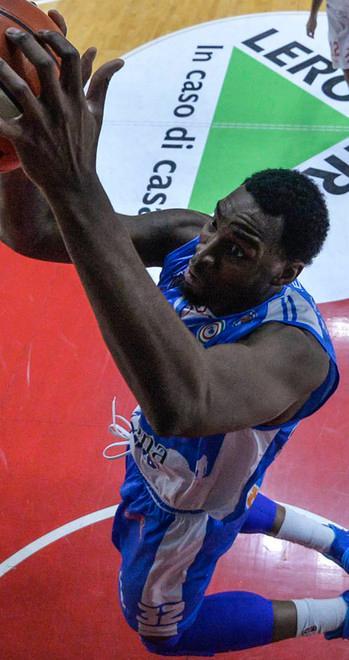 Eyenga trasformato, Haynes batte un colpo