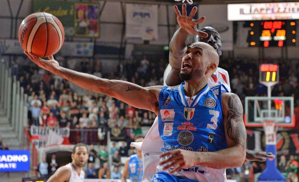 La Dinamo risponde presente Varese alza bandiera bianca 