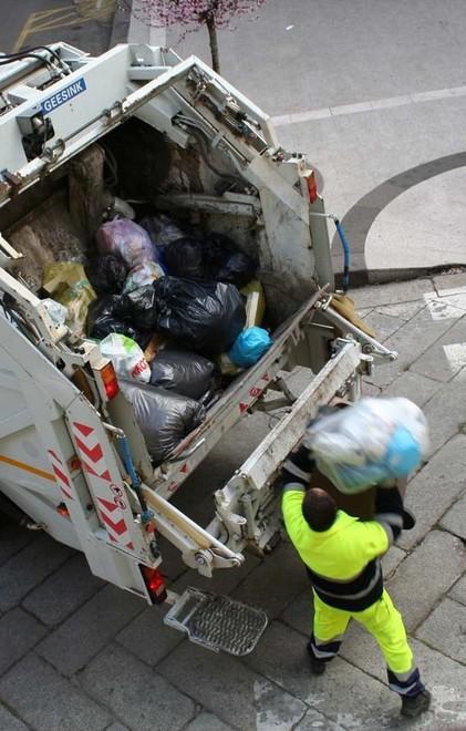 Rifiuti, è polemica sulla premialità 