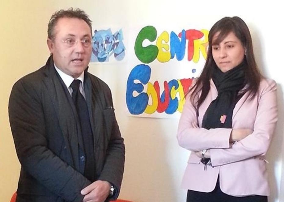 I peruviani incontrano il console 