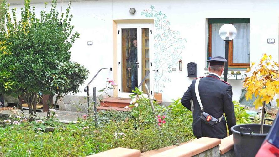 Anziana trovata morta a letto, in cella la badante