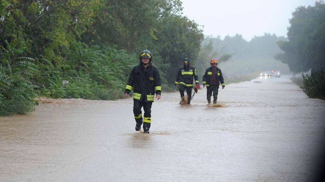 I vigili del fuoco sulla Principessa (foto Paolo Barlettani)