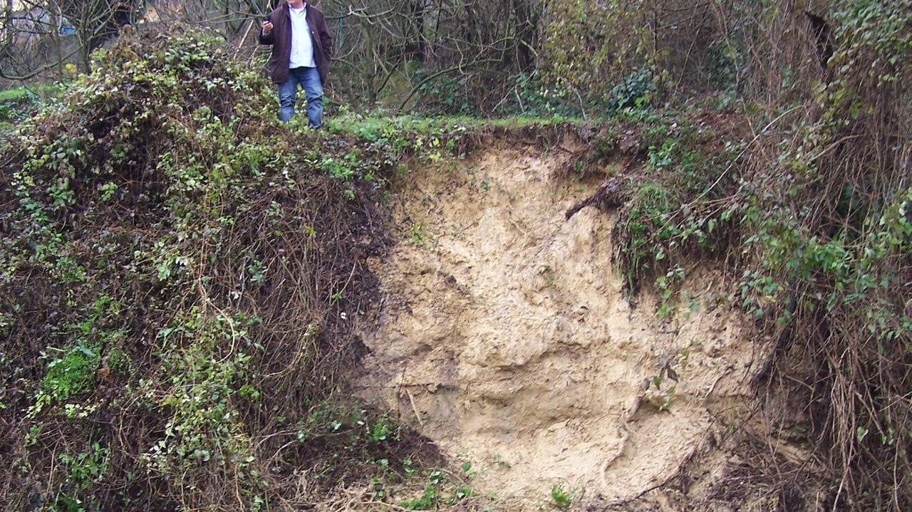 Un tratto di via San Michele, la strada dove si è nuovamente verificato uno smottamento (foto d’archivio)