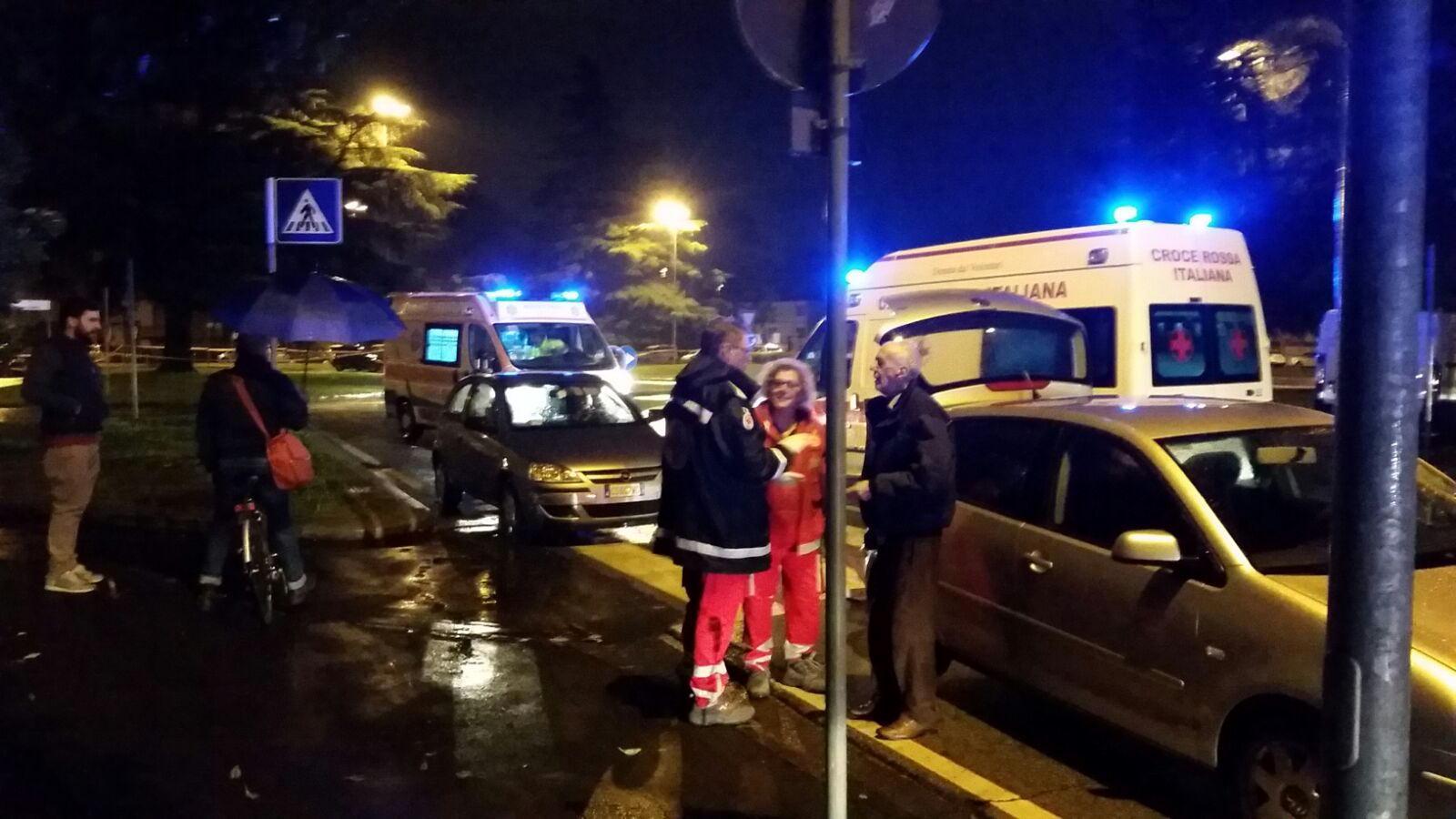 I soccorsi dopo l'incidente a piazzale Europa
