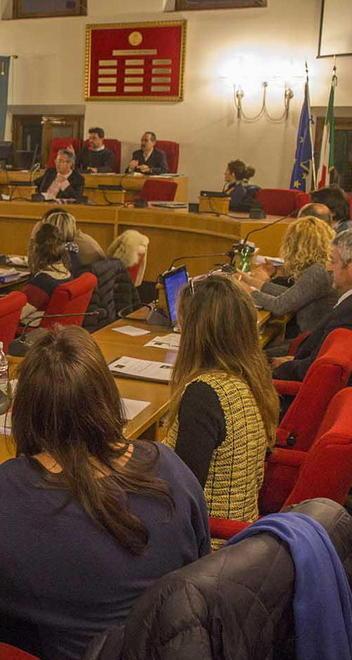 I dipendenti comunali «Noi, capri espiatori dei vuoti della politica» 