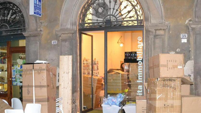 Locali sul piede di guerra «Insegne contro il decoro»